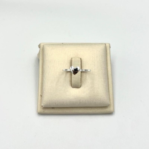 ANEL LISO COM CORAÇÃO PEQUENO