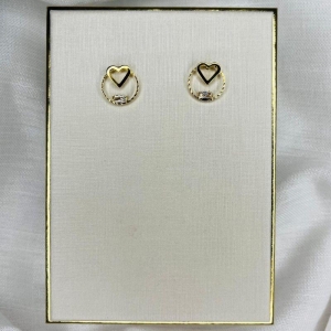 BRINCO CIRCULO COM CORAÇÃO E ZIRCONIA DENTRO