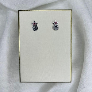 BRINCO ESTRELA COM PEDRA E CIRCULO CHEIO EMBAIXO